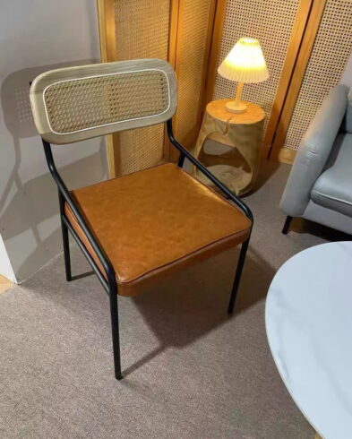 chaise en bois hêtre et cannage