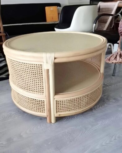 Table basse en rotin avec plateau en cannage naturel