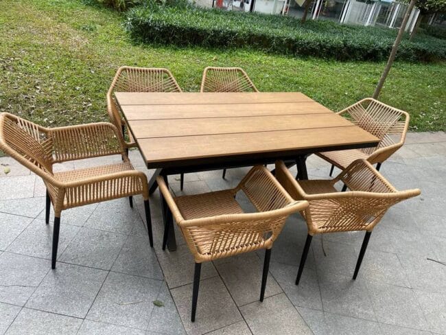 Ensemble Table de Jardin en Teck avec 6 Chaises en Rotin Synthétique et Métal