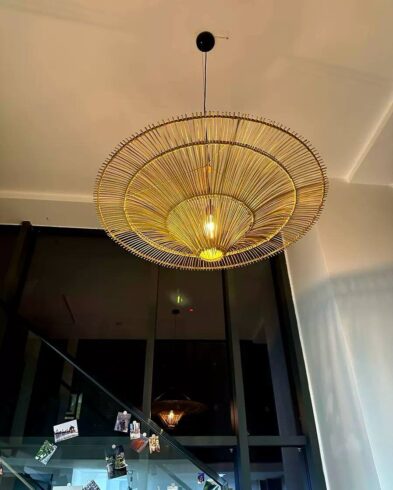 Suspension “Aureole” en Rotin