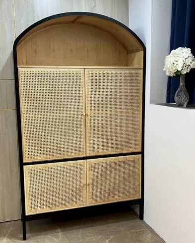 Armoire “Arcadia” en Bois avec Portes en Cannage