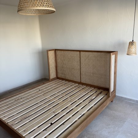 lit en hêtre massif Dar Rotin lit artisanal en cannage naturel lit artisanal Maroc en bois et rotin