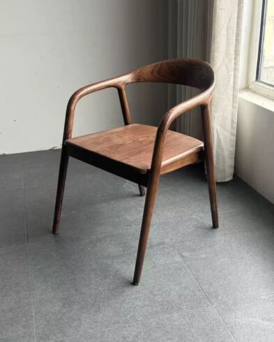 Fauteuil Kennedy en Bois Massif – Design Scandinave Iconique – Finition Noyer