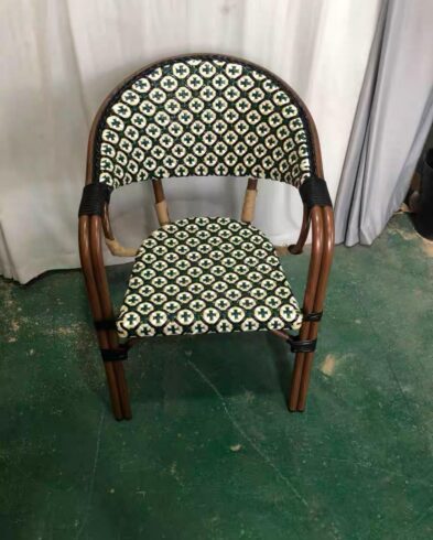 Fauteuil de Bistrot “Majestic” en Rotin – Tressage Croisillons Vert et Noir