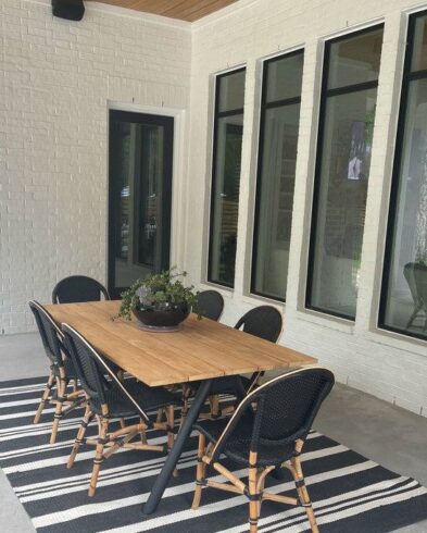 Ensemble Table à Manger en Bois et Chaises Bistro en Rotin Tressé Noir
