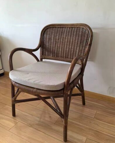 Chaise Fauteuil en Rotin Foncé, Accoudoirs Volute