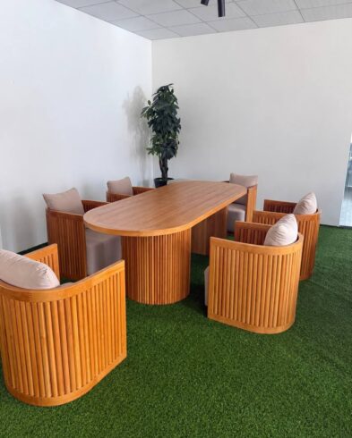 Ensemble Table Ovale et 6 Fauteuils en Hêtre Cannelé